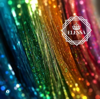 Блестяща Коса - Огледална Блестяща Нишка за Сплитане в Косата с Холограмен Ефект Цвят Експлозивно Сребристо Сив, Тайландска Блестяща Нишка за Плетене на Плитки, Плетене на Плитки в Домашни Условия, Професионално Плетене на Коса, Канекалон за Вплитане 