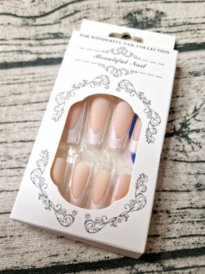 Beautiful Set - 24pcsLong Coffin Glitter French Style Fake Press on Nail