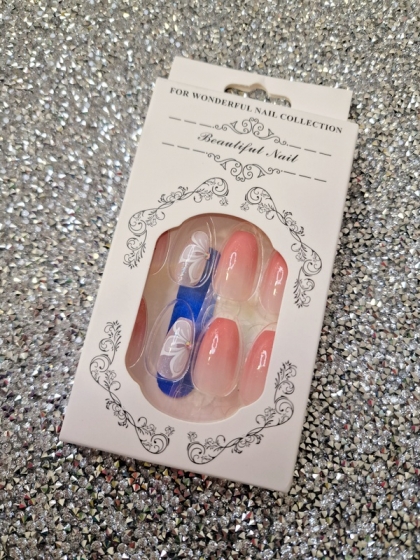 Beautiful Set - 24pcs Long Coffin White Flowers Decorative Design Fake Press on Nail