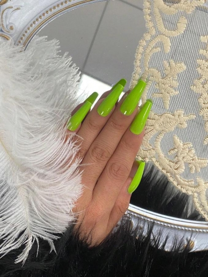 Beautiful Set - 24pcs Long Bright Green Neon Color Design Fake Press on Nail