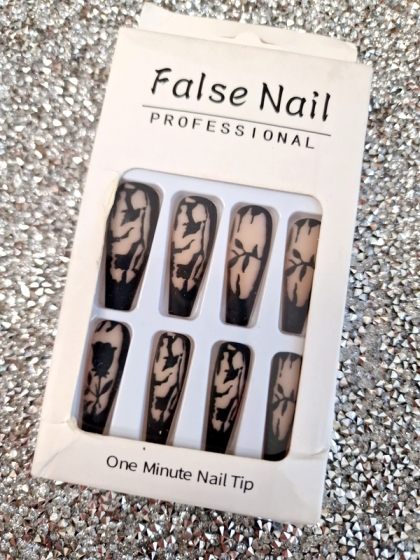 Beautiful Set - 24pcs Long Coffin Black Rose Print Design Fake Press on Nail