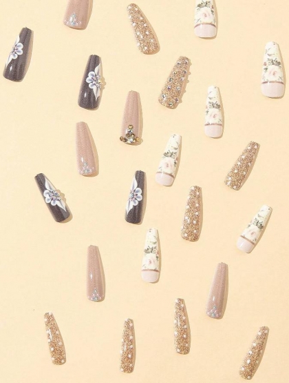 Beautiful Set - 24pcs Long Coffin Flower Rhinestone Glitter Retro / Vintage Roses Design Fake Press on Nail