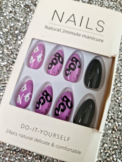Beautiful Set - 24pcs Long Almond Halloween Purple Night Design Fake Press on Nail