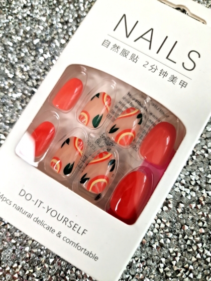 Beautiful Set - 24pcsShort Round Fashionable Orange-red Grapefruit Design Fake Press on Nail