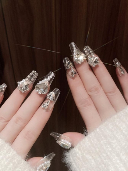 Beautiful Set - 24pcs Short Square Swarovski Sparkling Stones / Silver Glitter Design Fake Press on Nail