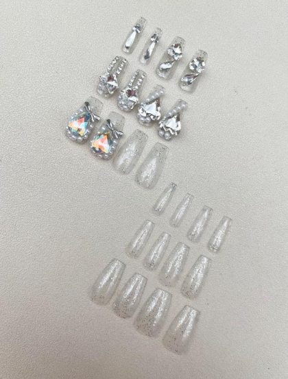 Beautiful Set - 24pcs Short Square Swarovski Sparkling Stones / Silver Glitter Design Fake Press on Nail
