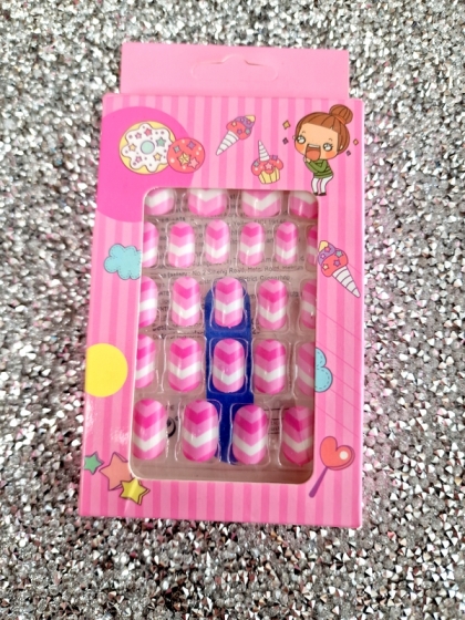 Beautiful Kids Set - 24pcs Short Square Childrens Cartoon Cute Design Fake Press on Nail