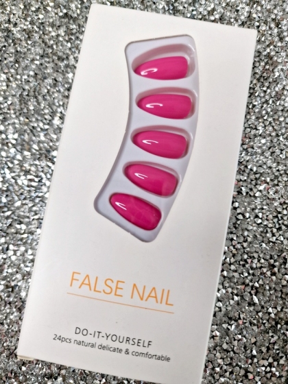 Beautiful Set - 24pcs Long Almond Pink Color Design Fake Press on Nail