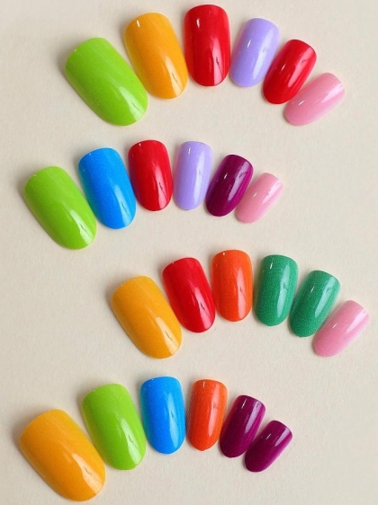 Beautiful Set - 24pcs  Long Almond Shape Fake Nail With Various Colors And Simple Style / For Women And Girls Rainbow Design Fake Press on Nail