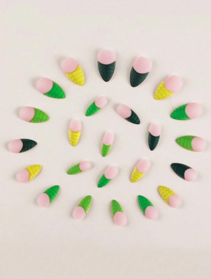 Beautiful Set - 24pcs Medium Almond Texture Green Design Fake Press on Nail