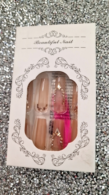 Beautiful Set - 24pcs Long Square Sparkle Golden Rhinestone Elegant Design Fake Press on Nail