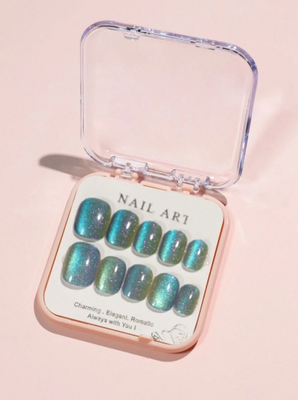 Beautiful Set - 24pcs Short Square Cat Eye Comfortable Sparkle Magnetic Design Fake Press on Nail