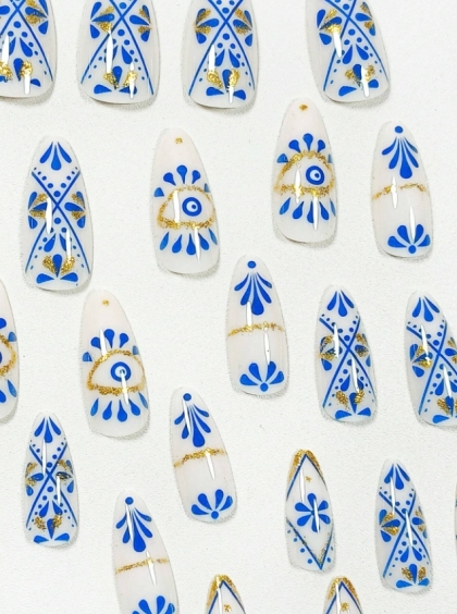 Beautiful Set - 24pcs Long Almond Unique Blue Eye Boho Chic / Italy Blue Ornaments Design Fake Press on Nail