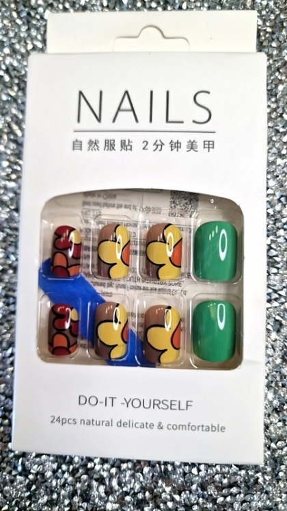 Beautiful Set - 24pcs Short Round Square Style Pastel Color Cute Flowers Design Fake Press on Nail