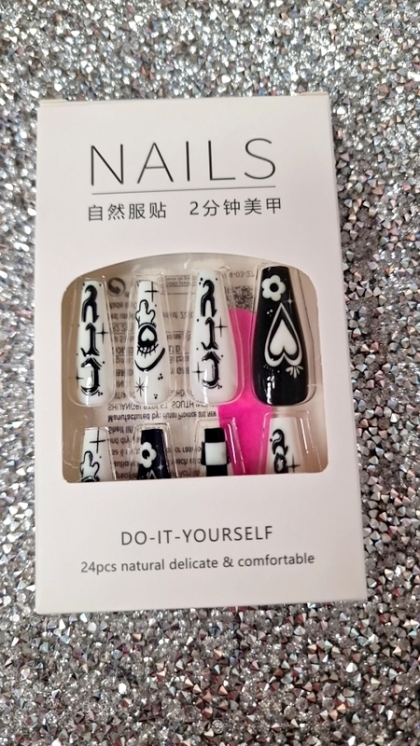 Beautiful Set - 24pcs Extra Long Ballet Style Art Black / White Tattoo Design Fake Press on Nail