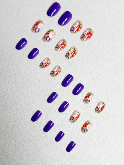 Beautiful Set - 24pcs Short Round Square Style Cute Colored Flowers Design Fake Press on Nail