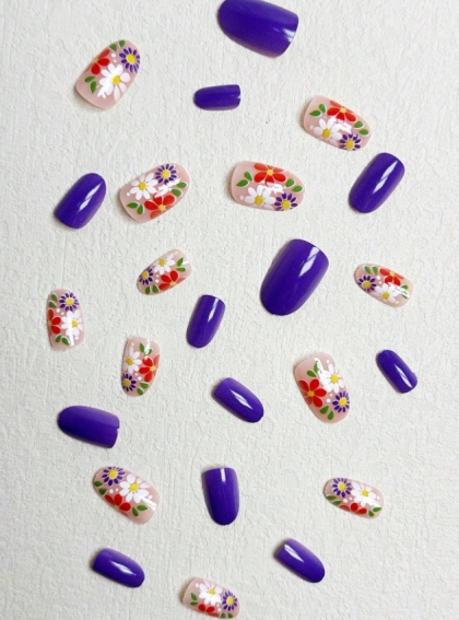 Beautiful Set - 24pcs Short Round Square Style Cute Colored Flowers Design Fake Press on Nail