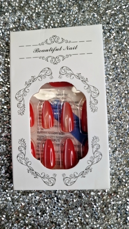 Beautiful Set - 24pcs Long Almond Red Cat Eye Comfortable Sparkle Design Fake Press on Nail
