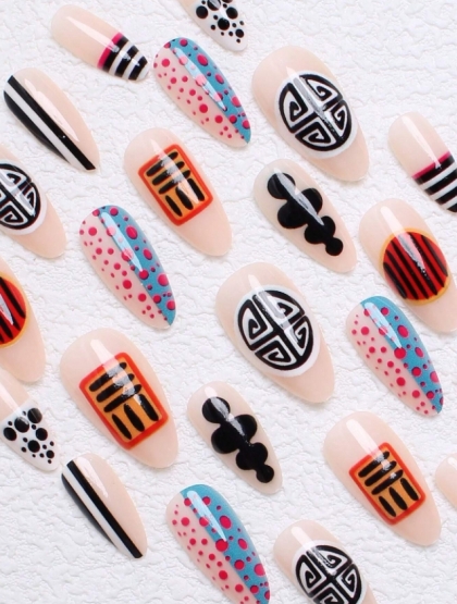 Beautiful Set - 24pcs Elegant Teardrop-Shaped Exotic Symbols / Ethnic Boho Chic Design Fake Press on Nail