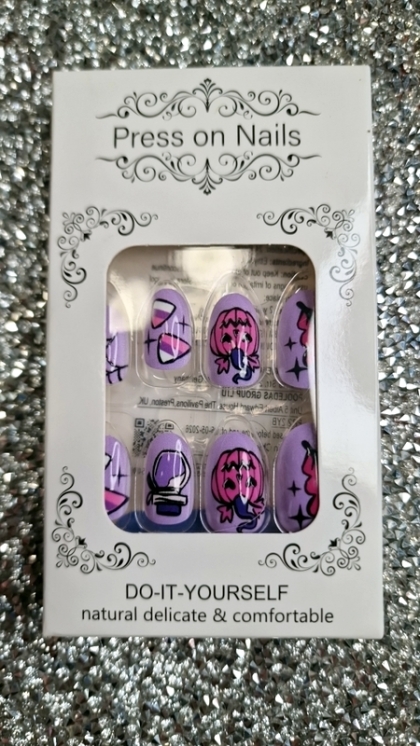 Beautiful Set - 24pcs Short Oval Pastel Purple Color Ghost / Pumpkin /Spiderweb Halloween Cute Design Fake Press on Nail