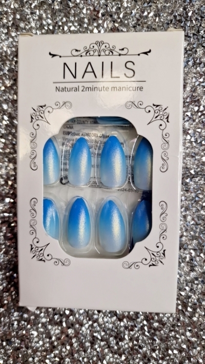 Beautiful Set - 24pcs Long Almond Unique Aurora Sparkle / Pearl Gradient Pastel Blue Color Design Fake Press on Nail