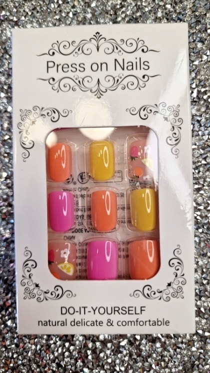 Beautiful Set - 24pcs Short Square Strawberry, Orange, Lemon And Other Fruit with Mini Flowers Cute Design Fake Press on Nail