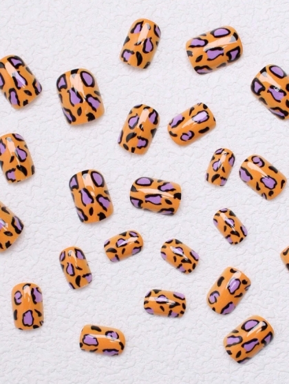 Beautiful Set - 24pcs Glamorous Square Exotic Leopard Design Fake Press on Nail