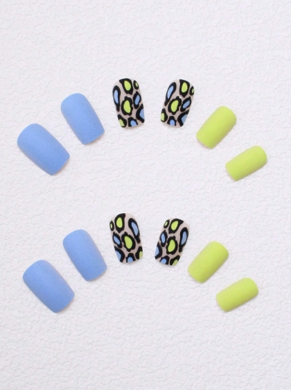 Beautiful Set - 24pcs Square Matte Effect Lime Green and Leopard Cute Design Fake Press on Nail