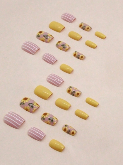 Beautiful Set - 24pcs Short Square Retro Oil Painting Sunflower Vintage Design Fake Press on Nail