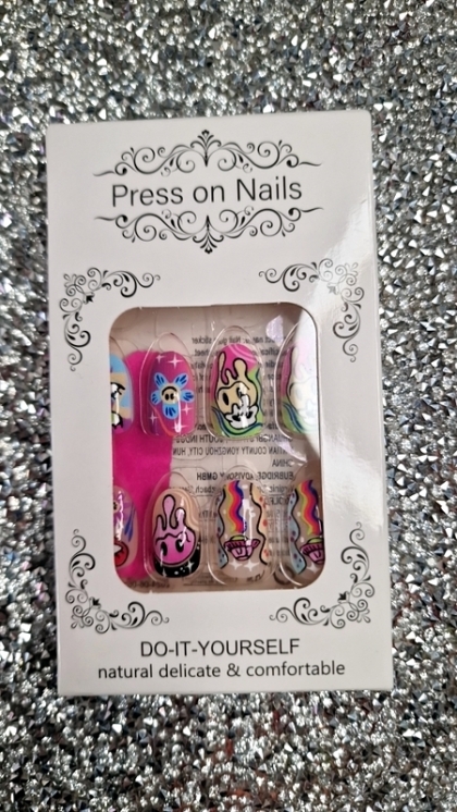 Beautiful Set - 24pcs Short Oval Cute Funny Rainbow Flowers / Smiles / UFO Design Fake Press on Nail