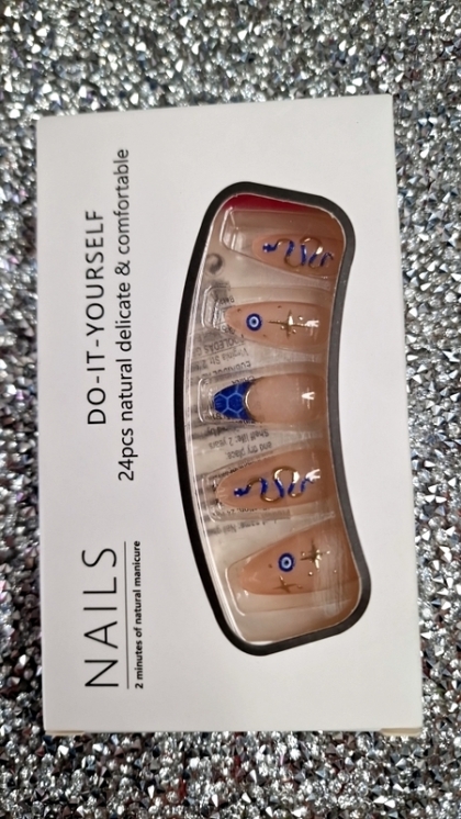Beautiful Set - 24pcs Long Almond Elegant French Golden Style with Snake / Blue Eyes Design Fake Press on Nail
