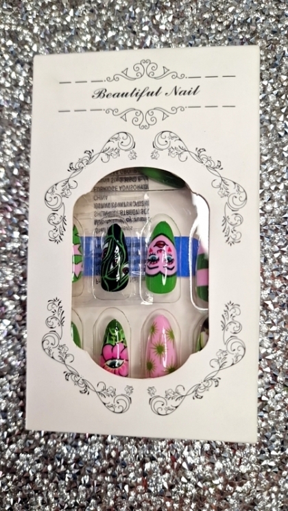 Beautiful Set - 24pcs Medium-Length Almond  Green And Pink Contrasting Color Love Mask Cartoon / EYE / Flowers Design Fake Press on Nail