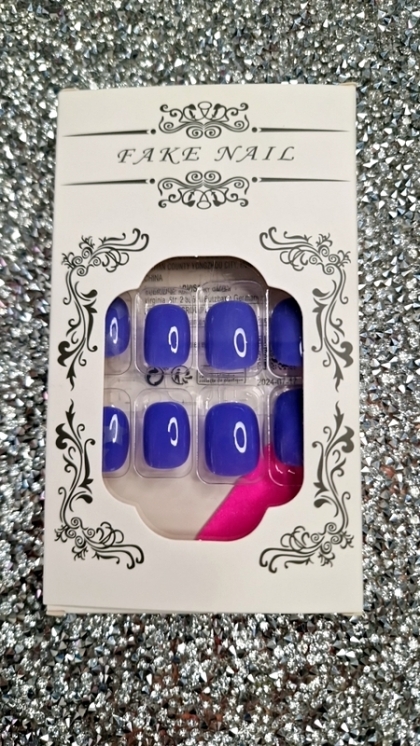 Beautiful Set - 24pcs Short Oval Pastel Purple Color with Stars Design Fake Press on Nail