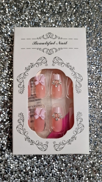 Beautiful Set - 24pcs Medium Long French Pink Bowknot Chic Mini 3d with Sparkle Queen Crown Elegant Style Design Fake Press on Nail