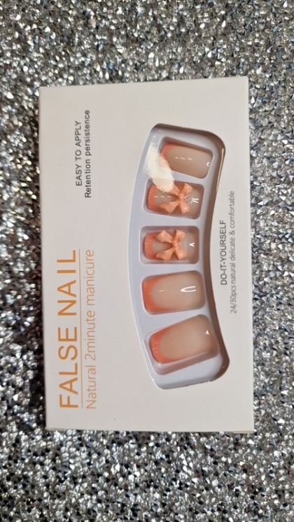 Beautiful Set - 24pcs Short Square Cute French Milky Melon Color Bowknot Chic Mini 3d Elegant Style Design Fake Press on Nail