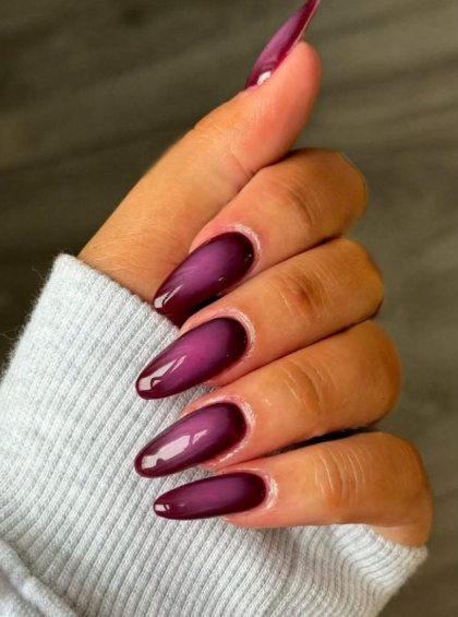 Beautiful Set - 24pcs Long Almond Style Gradient Effect Elegant Design Fake Press on Nail