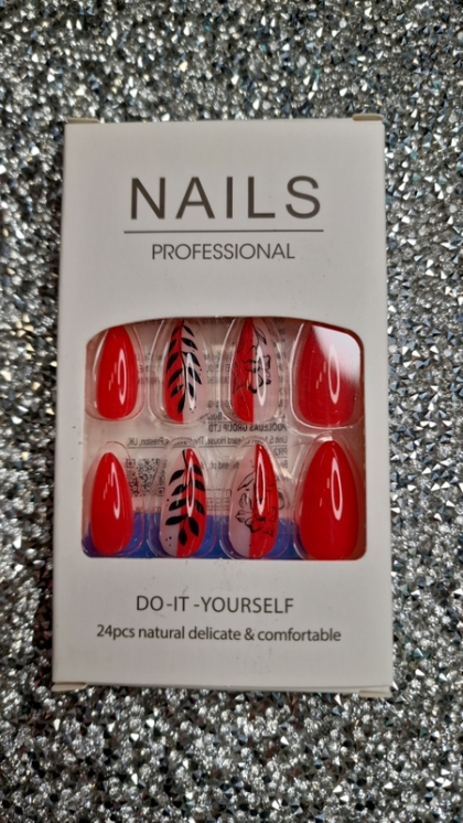 Beautiful Set - 24pcs Long Almond Bright Red and Leaf Print Design Fake Press on Nail