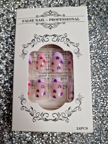 Beautiful Set - 24pcs Short Oval Cute Mini Rainbow Hearts / French Style Design Fake Press on Nail