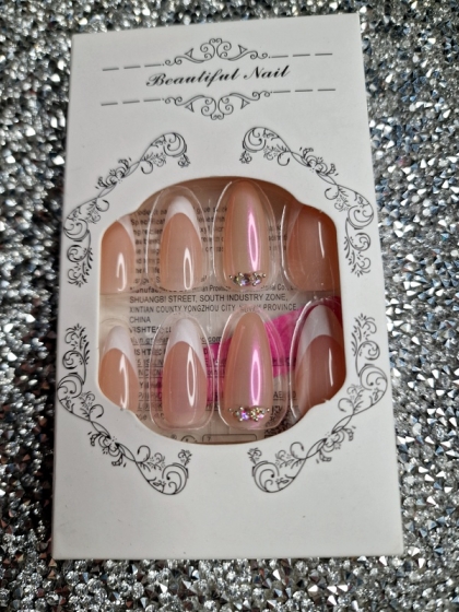 Beautiful Set - 24pcs Long Almond Casual Elegant Romantic Vintage with Sparkle Rhinestone French Design Fake Press on Nail