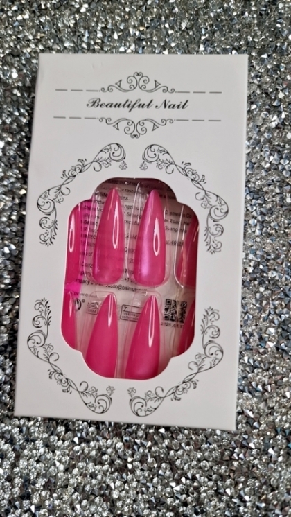 Beautiful Set - 24pcs  Long Stiletto Crystal Pink Bonbon Cat Eye Sparkle Chameleon Design Fake Press on Nail
