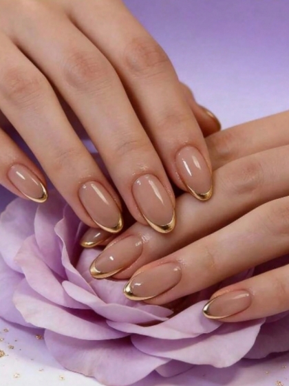 Luxury Press-On False Nails Set - 24 Pieces Oval French Manicure with a Golden Touch, False Nails Online, Short Everyday Nails, Daily Wear Nails, DIY Nail Application at Home, Beautiful Shaped Nail Tips, Glue-On Nails, Press-On Nails Online