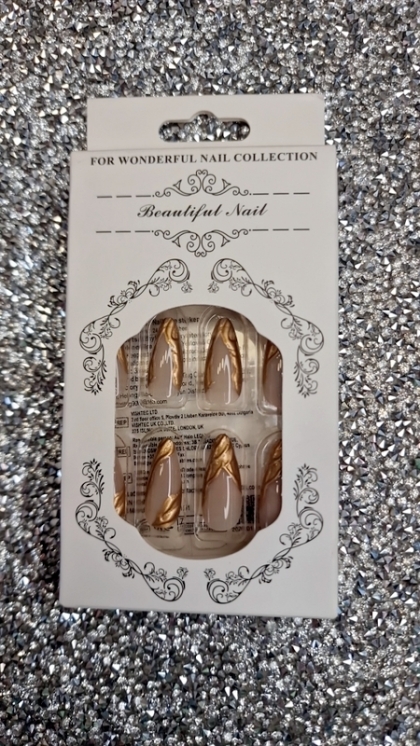 Luxury Set of 24 Press-On Fake Nails - Ultra-Modern Metallic 3D Effect Almond Shape Liquid Metal Manicure, Beautiful Artificial Nails, At-Home Press-On Nail Application, Quick and Harmless Manicure, Reusable Nails for Everyday Wear