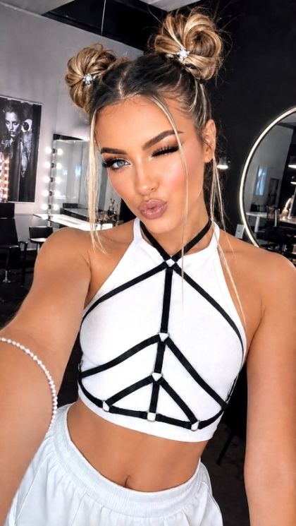 Тренд Дамски Еластичен Harness Top Urban Muse с Геометрични Ленти и Метални Халки - Модно Бижу и Аксесоар за Тяло за Клубни Събития, Фестивали и Парти Визии, Еротична Фантазия, Кабаретен и Сценичен Стил, Готик и Ърбан Аксесоар